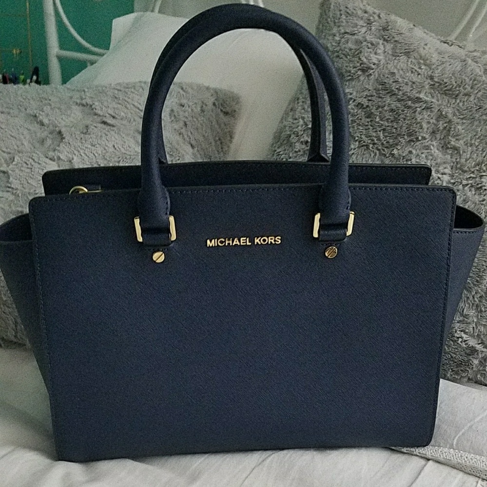 Michael Kors navy handbag